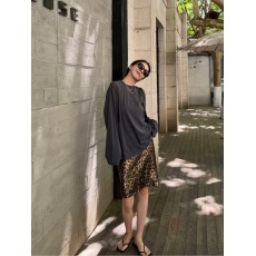 批发实拍实价休闲宽松防晒衫<b class='q'>T</b><b class='q'>恤</b>+<b class='q'>个性</b>豹纹半身裙