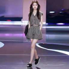 批发官图  2026夏季<b class='q'>新款</b>时尚轻熟炸街上衣<b class='q'>短裤</b>套装女士宽松显瘦两件套