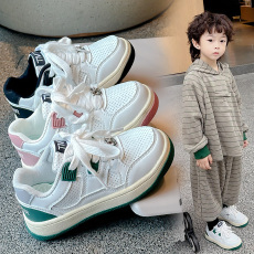 批发儿童软皮板鞋2024春秋季新款<b class='q'>韩版</b>童鞋男童小白鞋透气女童运动鞋潮