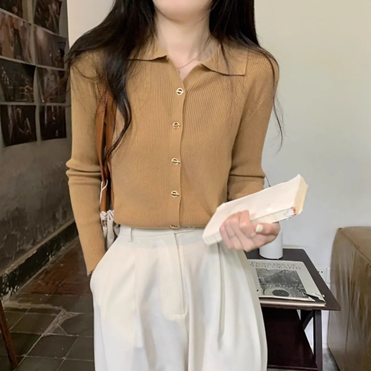 폴로넥 단추 니트 가디건 상세 이미지 6