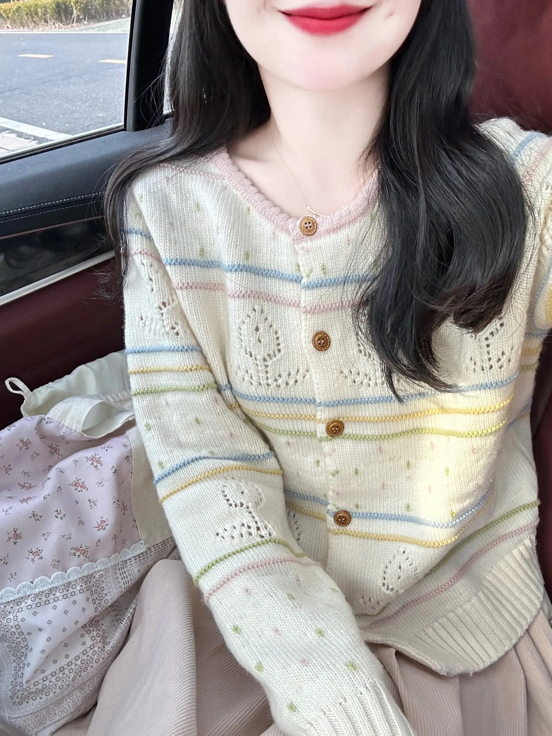 배색 스트라이프 라운드넥 니트 가디건 상세 이미지 3