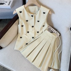 批发金属爱心修身<b class='q'>西装</b>马甲背心百褶半身短裙两件套装女夏季薄款高级感