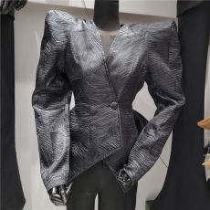 批发重工设计感垫肩外套女春秋新款轻奢气质显瘦收腰修身泡泡袖上衣潮