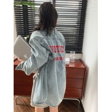 批发现实拍实价 春款洋气男友风后面刺绣字母经典宽松牛仔衬衫外套