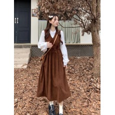 批发灯芯绒秋装甜美森系中长款收腰A字裙<b class='q'>V领</b>背带<b class='q'>连衣裙</b>女套装裙