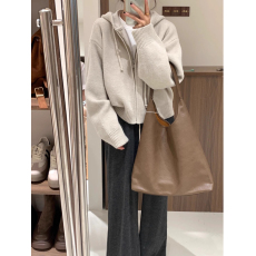 批发连帽带帽双拉链浣熊绒毛衣外套女秋冬季加厚外穿短款针织开衫外搭