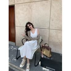 批发实拍实价<b class='q'>巴洛克</b>小众<b class='q'>连衣裙</b>U领白色长裙+防晒衫