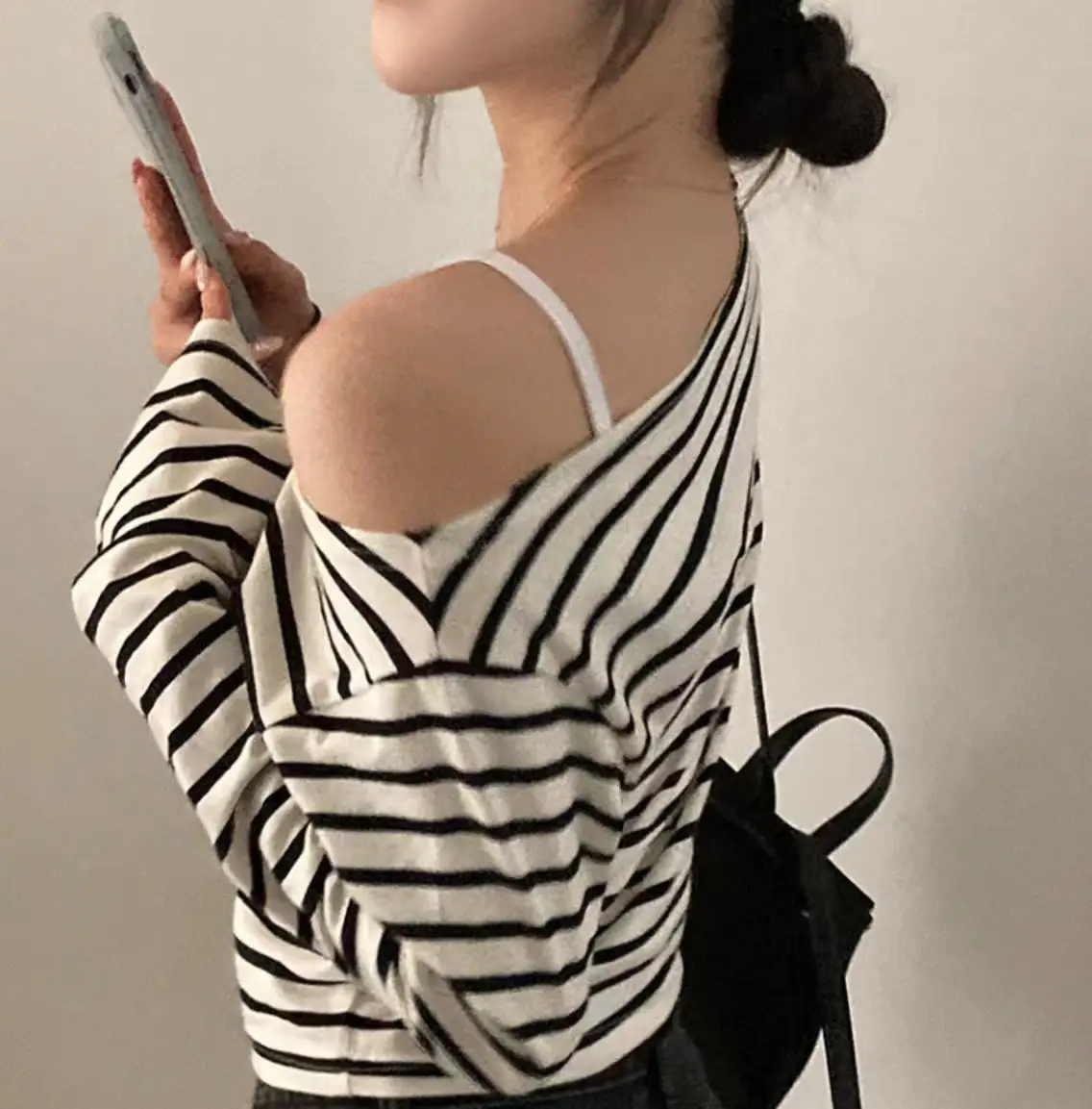 여성 스타일리시한 블라우스 티셔츠 상세 이미지 5