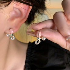 批发S925银针小清新郁金香耳环女耳环女ins潮百搭气质高级感珍珠耳钉