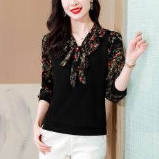 批发实拍妈妈假两件V领拼接打底衫女春秋2026新款洋气减龄高贵小衫