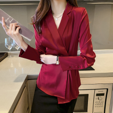 批发2025秋季新款缎面衬衫女西装领<b class='q'>雪纺</b><b class='q'>衫</b>小众设计感V领长袖上衣