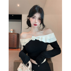 批发实拍实价  法式气质温柔<b class='q'>山茶花</b>一字肩荷叶边撞色修身显瘦长袖上衣