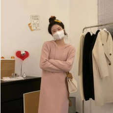 批发2026秋季连帽卫衣针织<b class='q'>连衣</b>裙女配大衣打底内搭宽松显瘦长款毛衣裙
