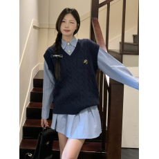 批发实拍～大码女装胖mm秋季新款学院风藏青针织背心宽松马甲上衣