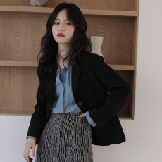 批发实拍2026年春季新款韩版减龄港味休闲复古小个子西服外套