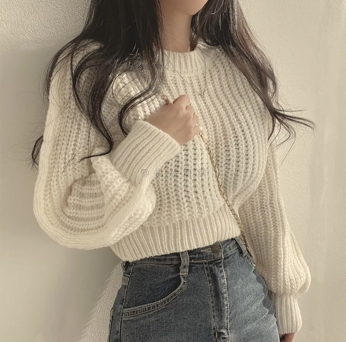 프렌치 라운드넥 퍼프소매 니트 상세 이미지 1
