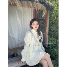 批发设计感别致<b class='q'>蝴蝶结</b>纽扣长袖<b class='q'>衬衫</b>女秋季新款韩系温柔甜美上衣潮