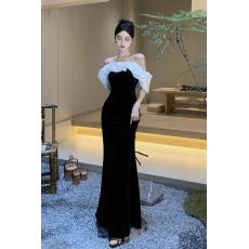 批发实拍实价 金丝绒一字领修身显瘦礼服连衣裙长款<b class='q'>齐</b><b class='q'>地</b>有胸垫