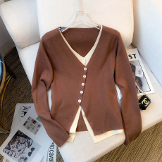 批发实拍 大货 2026春装新款韩版设计感假两件V领<b class='q'>不规则</b>打底针织衫女