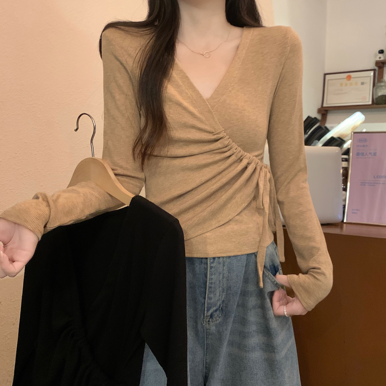 PF21444#新款韩版性感辣妹修身显瘦抽绳设计感 V领长袖针织打底衫女裝貨源服裝批發