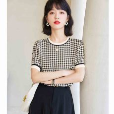 批发实拍真丝上衣女<b class='q'>短袖</b>千鸟格印花小衫2026夏季气质桑蚕丝<b class='q'>T</b><b class='q'>恤</b>