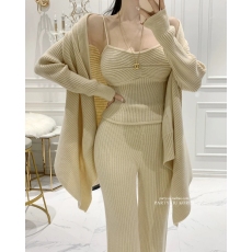 批发<b class='q'>韩国</b>24年新款气质时尚长袖开衫+打底吊带+高腰裤三件套装