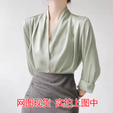 批发秀雅清爽V领衬衫女高级感缎面衬衣职业正装<b class='q'>上衣</b>通勤女装2026春秋