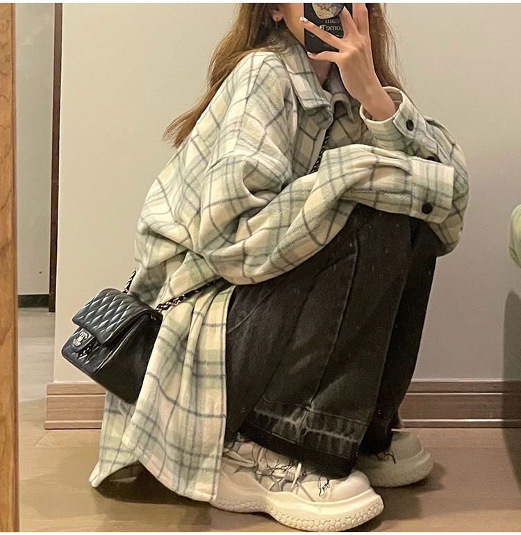 가을 의상 새로운 빅 사이즈 여성 의류 격자 무늬 셔츠 디자인 센스 자외선 차단 프랑스식 셔츠 긴팔 맨위