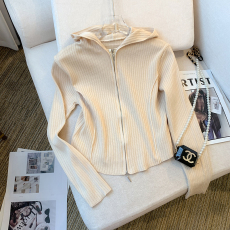 批发实拍 大货 2026春装新款设计感<b class='q'>短款</b>连帽修身长袖上衣辣妹<b class='q'>针织</b>衫女