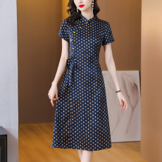 批发提花醋酸段改良<b class='q'>旗袍</b>裙早秋2024年新款高端年轻气质波点老<b class='q'>上海</b>日常