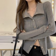 批发灰色衬衫外套女早春内搭短款v领修身上衣设计感小众收腰长袖衬衣