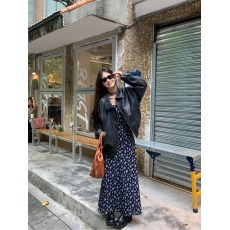 批发实拍实价~叠穿氛围感斜裁碎花裙女+重工复古夹克皮衣外套时尚套装