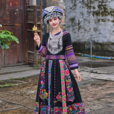 批发<b class='q'>民族</b>风服装女刺绣套装土家族云南贵州侗瑶苗族舞蹈演出服苗寨旅拍