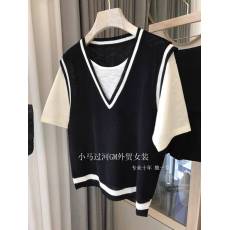 批发日韩外贸尾货<b class='q'>品牌</b>剪标减龄学院风撞色宽松假两件短袖针织上衣女