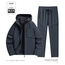 批发男士<b class='q'>秋</b>冬季石墨希软壳冲锋衣户外保暖防风防水工装套装加厚登山服