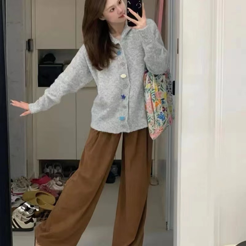 Sweet, warm and soft waxy cardigan sweater autumn new style loose and comfortable high waist design retro wide leg pants suit