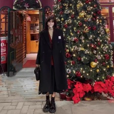 批发毛呢外套女小个子2025新款秋冬高级感今年流行赫本风正肩呢子大衣