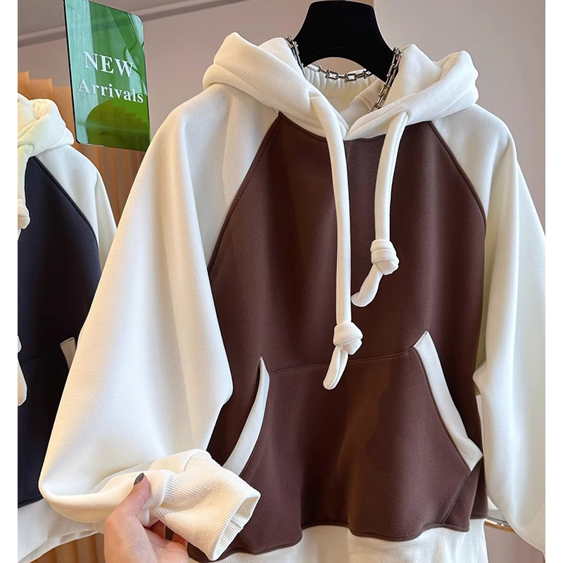 Original workmanship 2024 loose casual pullover warm contrast color stitching raglan sleeve hooded sweatshirt for women