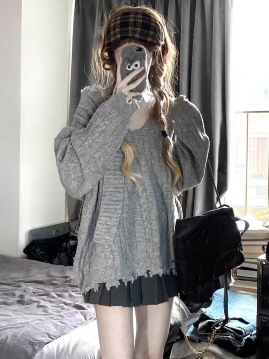 Gray sweater short skirt suit for women, autumn new style, tea style for small people, lazy style two-piece suit