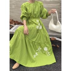 批发实拍2026新款民族风<b class='q'>刺绣</b>连衣裙女宽松度假长裙