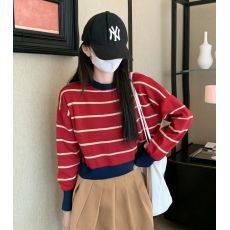 批发新年红针织衫女2026新款韩系chic别致条纹<b class='q'>长袖</b>短款独特别致上衣