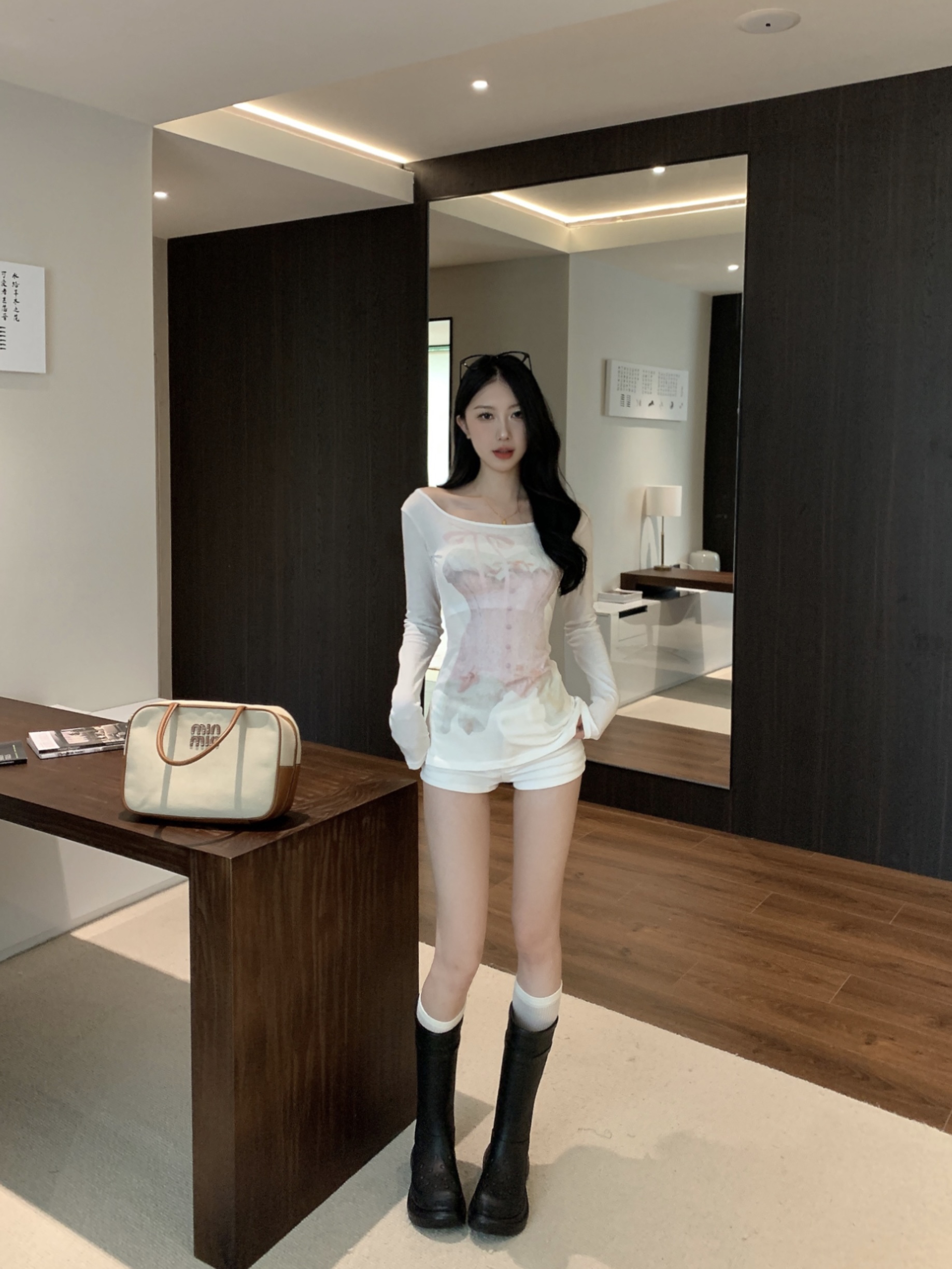 실사 정가 레트로 코르셋 프린트 얇은 스타일 순수한 욕망 자외선 차단 긴팔 맨위 화이트 반바지