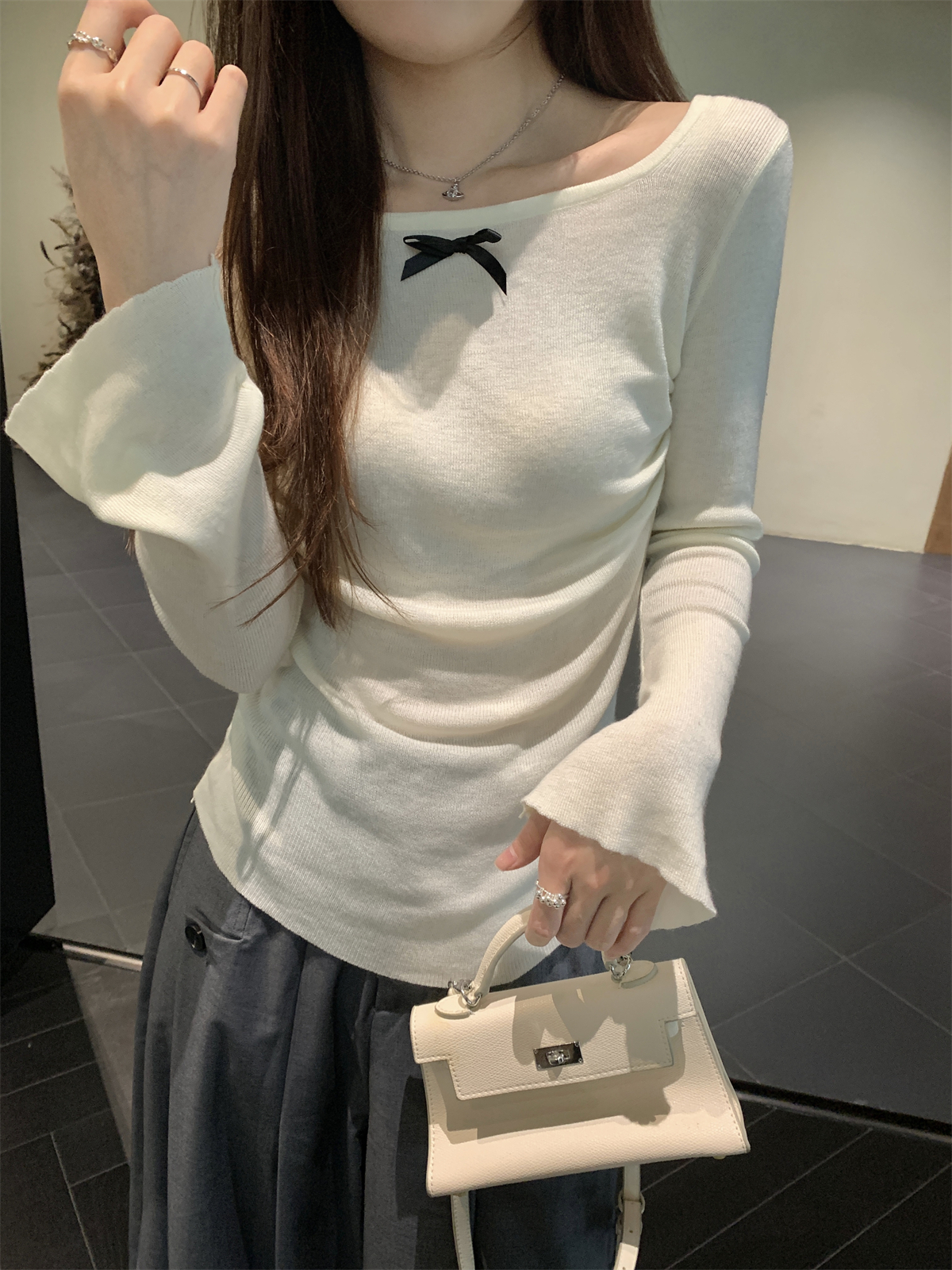 Real shot of autumn Korean style square collar bow pleated bell sleeve 6 wool sweater long sleeve inner top