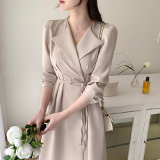批发韩国chic <b class='q'>秋</b>季法式轻奢时尚交叉系带设计感收腰翻领长袖连衣裙