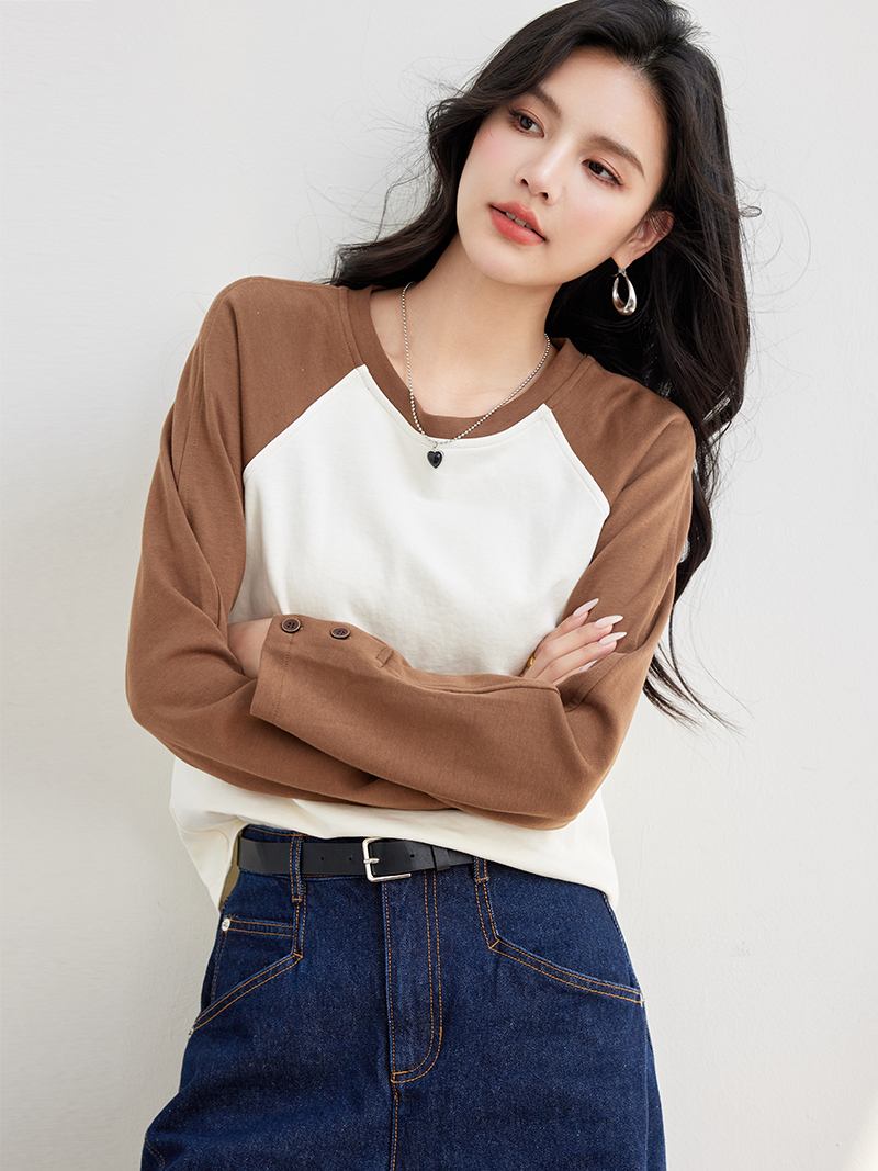 아메리칸 레트로 배색 삽입 어깨 소매 티셔츠 여성 2026 가을 새로운 긴팔 후드티 루즈핏 맨위