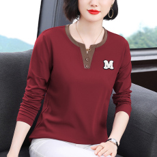 批发<b class='q'>妈妈装</b>2026春季新款长袖女T恤撞色V领小众设计宽松显瘦拼接上衣