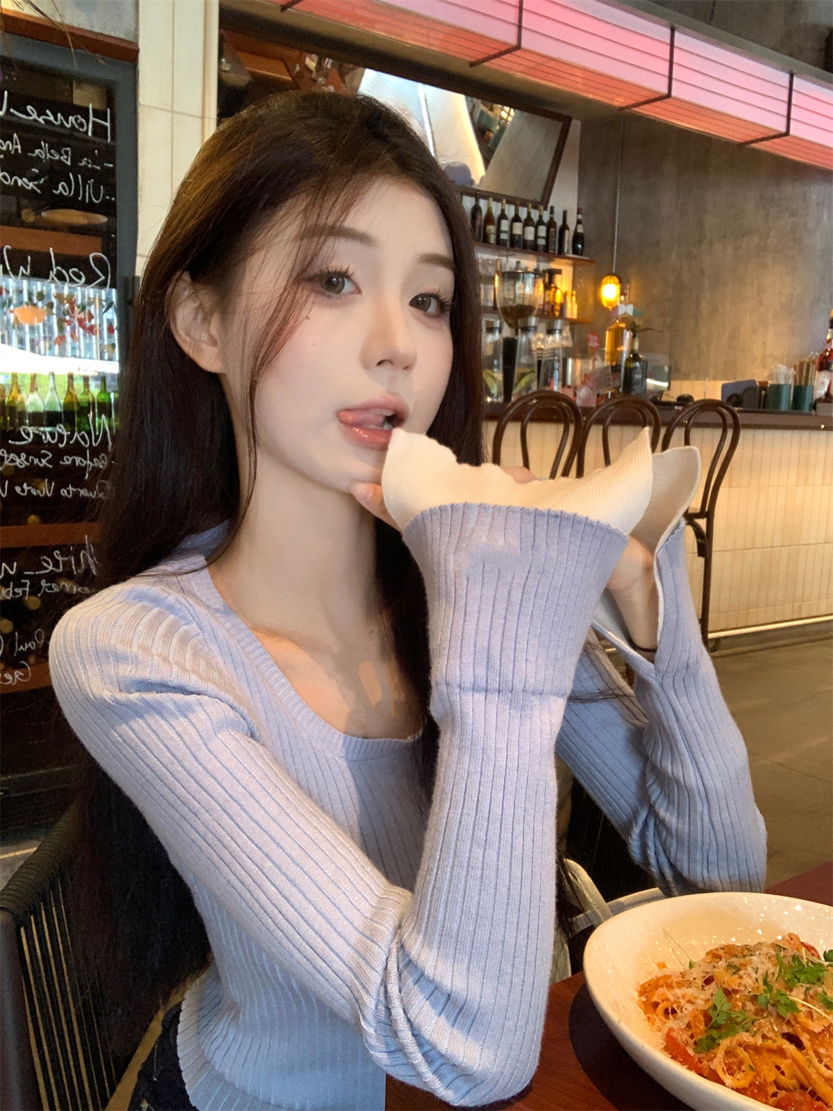 Real shot of autumn Korean style temperament square collar contrasting bell sleeve design long-sleeved sweater with top