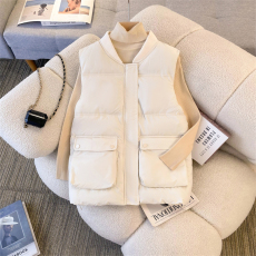 批发实拍欧货羽绒棉马甲女秋冬季欧洲站慵懒风宽松V领单排扣马夹外套