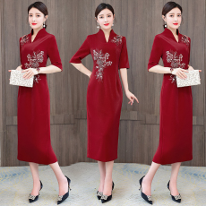 批发2025<b class='q'>春</b>秋女妈妈装喜庆喜婆婆绸缎婚礼婚宴礼服旗袍连衣裙长裙