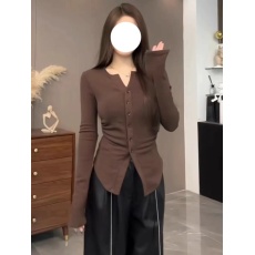 批发2026春装大码女装褶皱收腰长袖t恤微胖mm显瘦内搭打底别致v领上衣